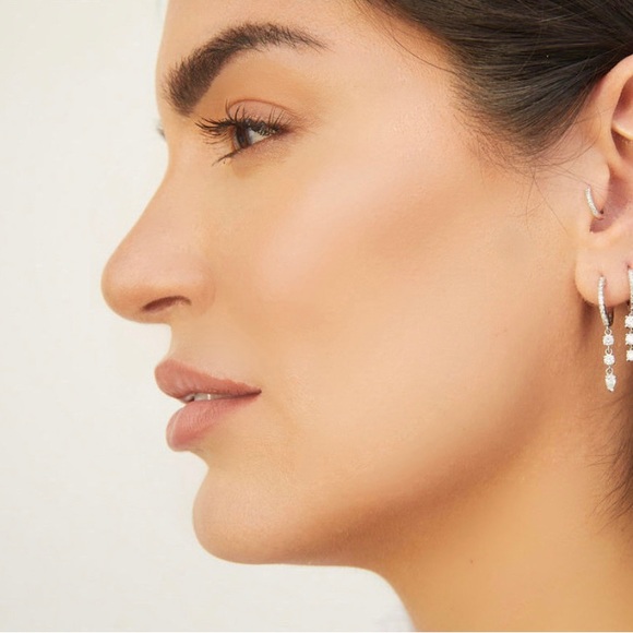 Meet your Posher, Abigail - Picture 1 of 1